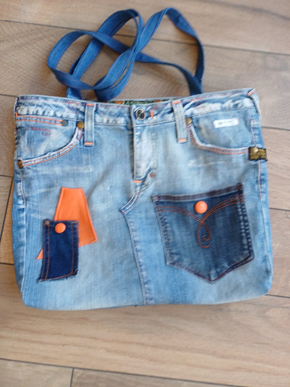 Tassen van spijkerbroeken