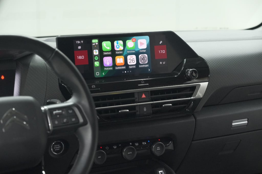 Citroen C4 puretech 130 eat8 shine | camera | head-up display | parkeersens