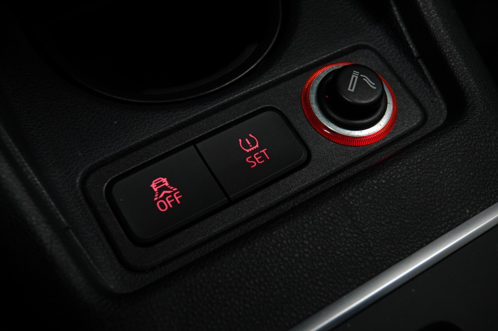 Volkswagen UP! 1.0 move up! | pdc | airco | automaat |