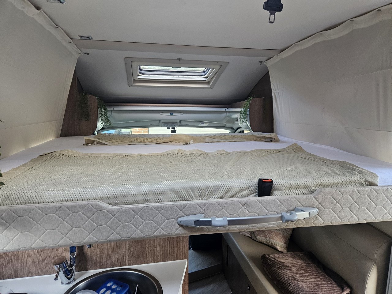 Mclouis MC4 60G half integraal camper