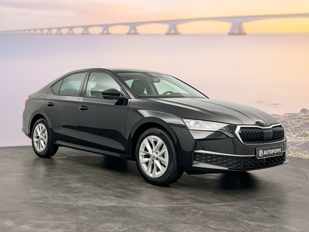 Skoda Octavia business edition 1.5 tsi m-hev 85 kw / 115 pk hatc