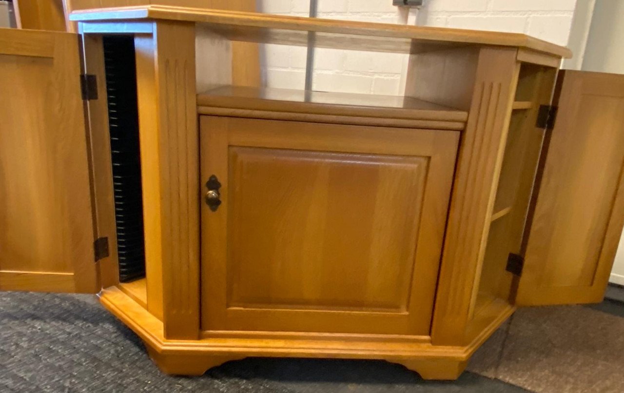 Hoek TV  Meubel licht eiken