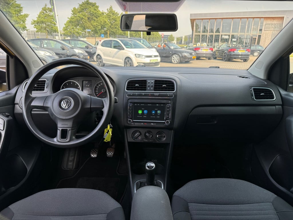 Volkswagen Polo 1.4-16v r-line * carplay * pdc * airco