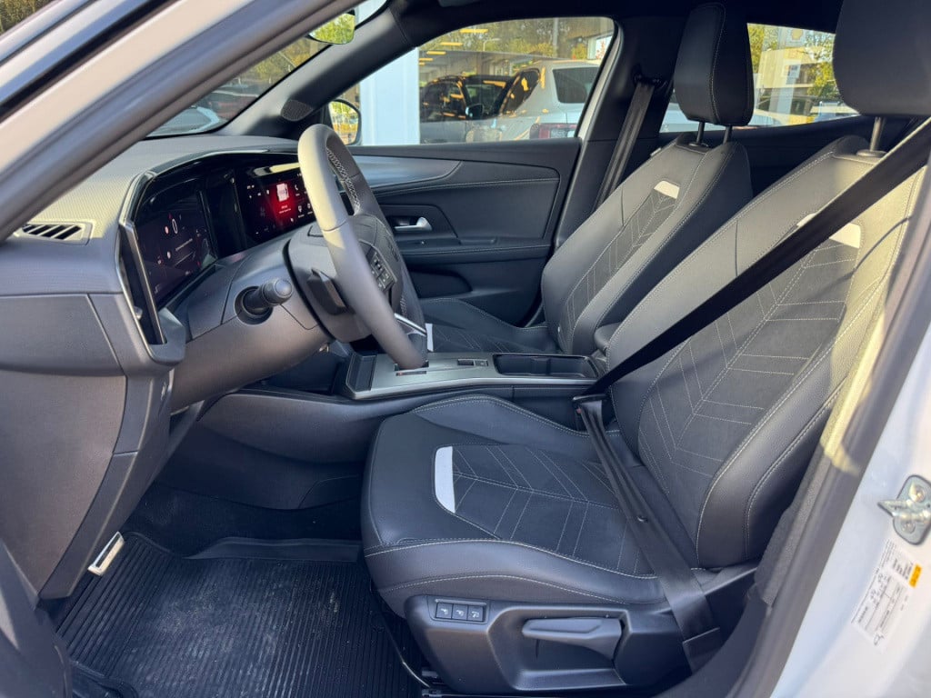 Opel Mokka 1.2 turbo gs black pack (model 2025)