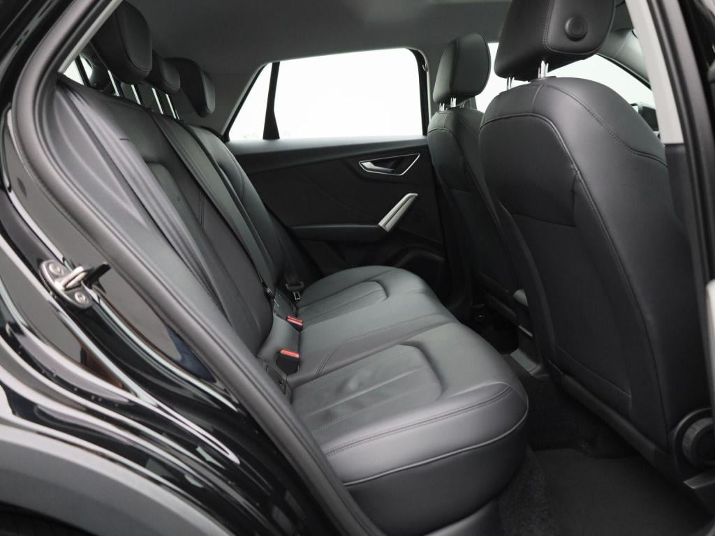 Audi Q2 35 tfsi pro line | panoramadak | stoelverwarming | leder | camera |