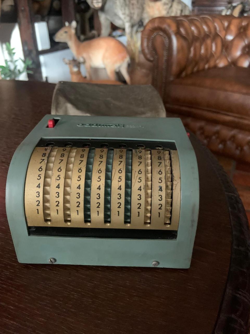 Te koop; vintage telmachine rekenmachine