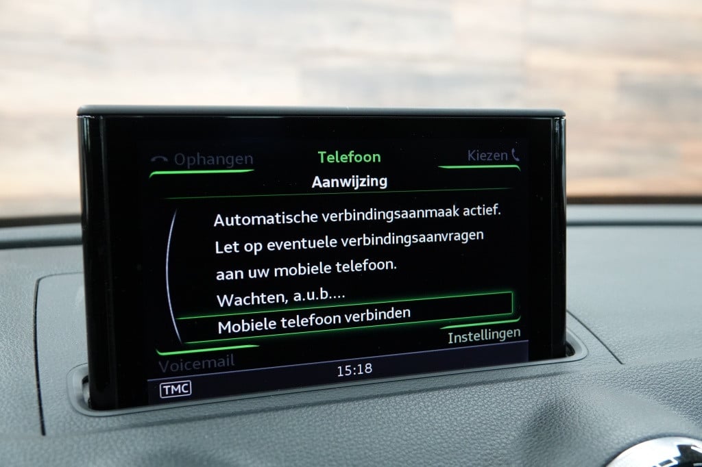 Audi A3 limousine 1.8 tfsi | panorama | leder | camera | pdc |