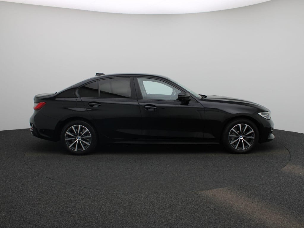 BMW 3-serie 330e high executive | automaat | lmv | navigatie | ledere | par