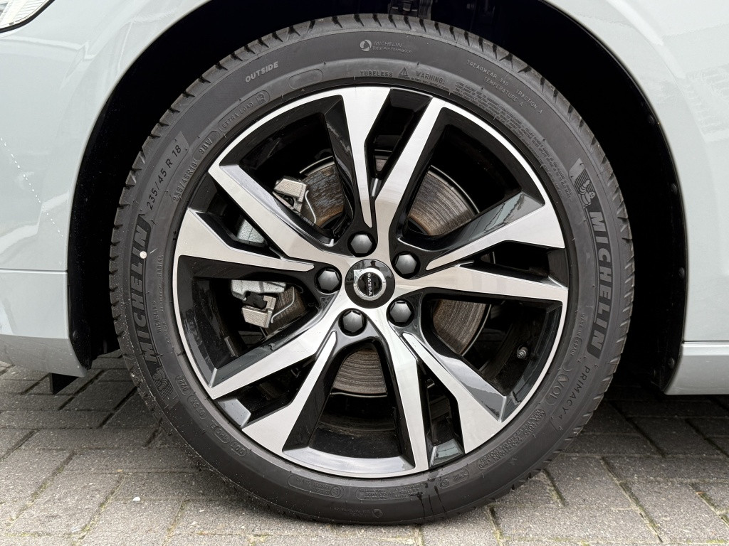 Volvo V60 b3 aut7 163pk essential ed| adap.cruise| camera| stoel.verw