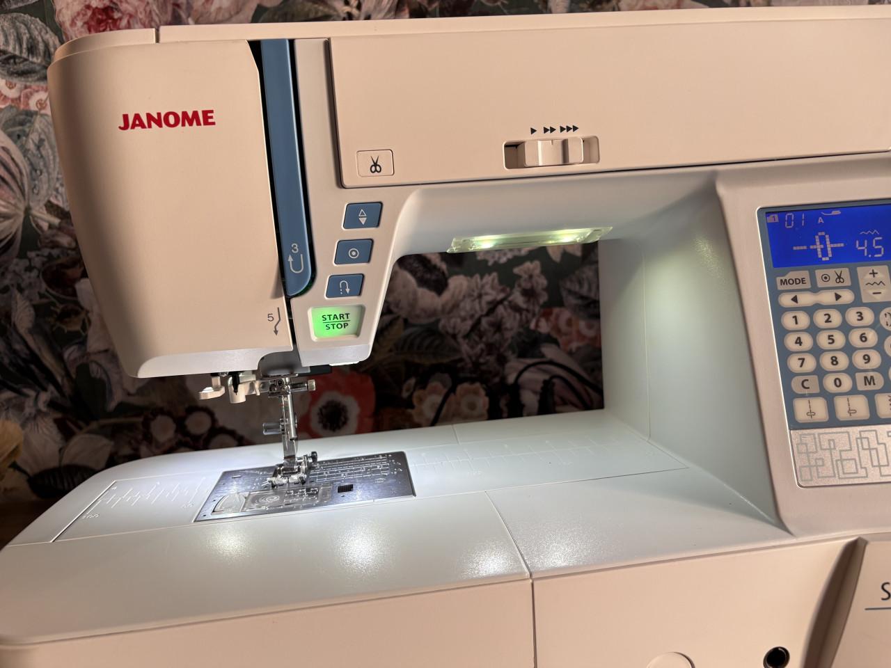 Janome Skyline S5 Naaimachine, complete set (quilten+trolley)