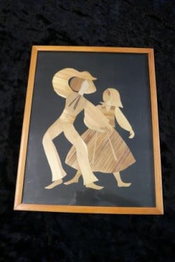 Schilderij achter glas Euro 30,00 Folkloristisch danspaar Bylarus Handgemaa