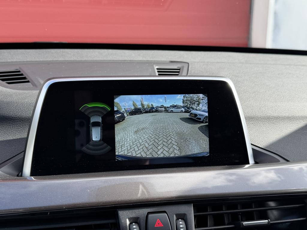 BMW X1 sdrive20i executive | 1ste eig. | camera | trekhaak | rijklaar inclu