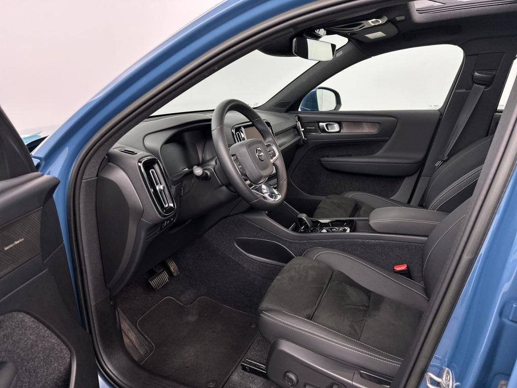Volvo XC40 t5 262pk recharge ultimate dark| pano| h&k| adap.cruise| camera