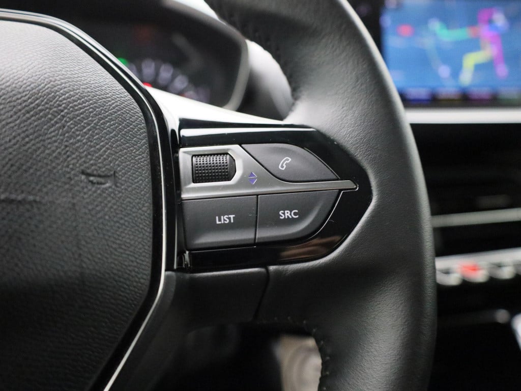 Peugeot 208 1.2 puretech active pack | apple carplay / android auto | cruis