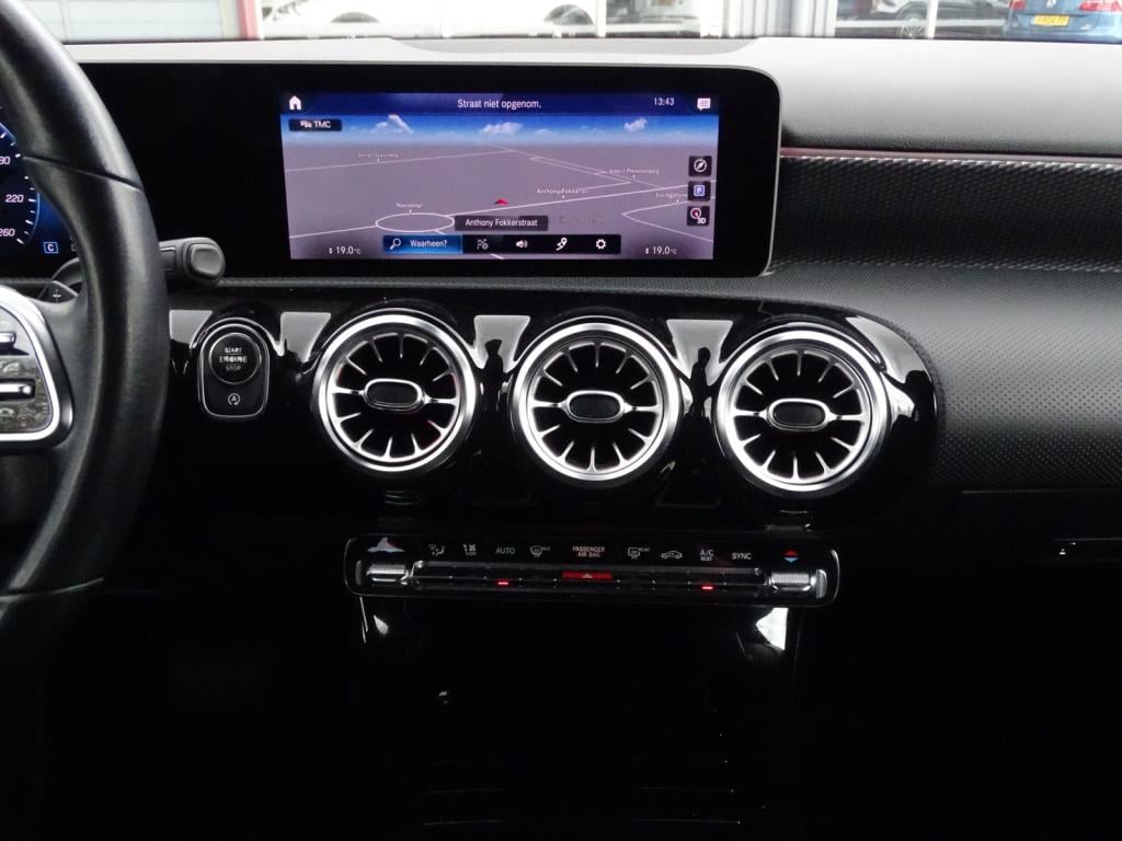 Mercedes-Benz A-Klasse 200 business solution plus upgrade | camera | led | 