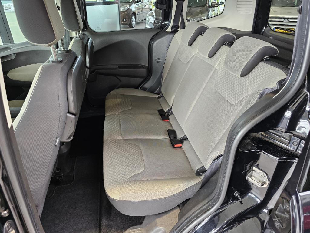 Ford Tourneo Courier 1.0 titanium