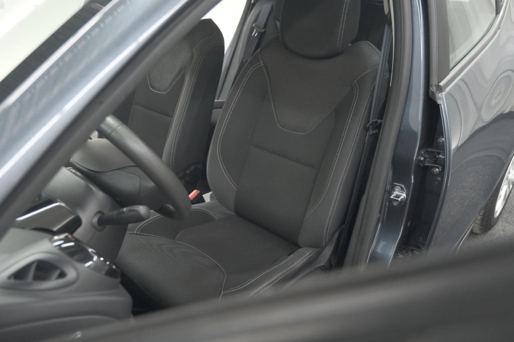 Renault Clio tce 90 limited | navigatie | parkeersensoren | cruise control 