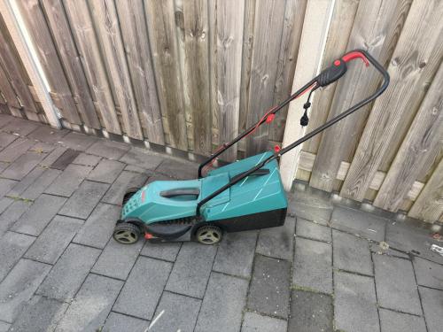 Electrische grasmaai bosch arm 32