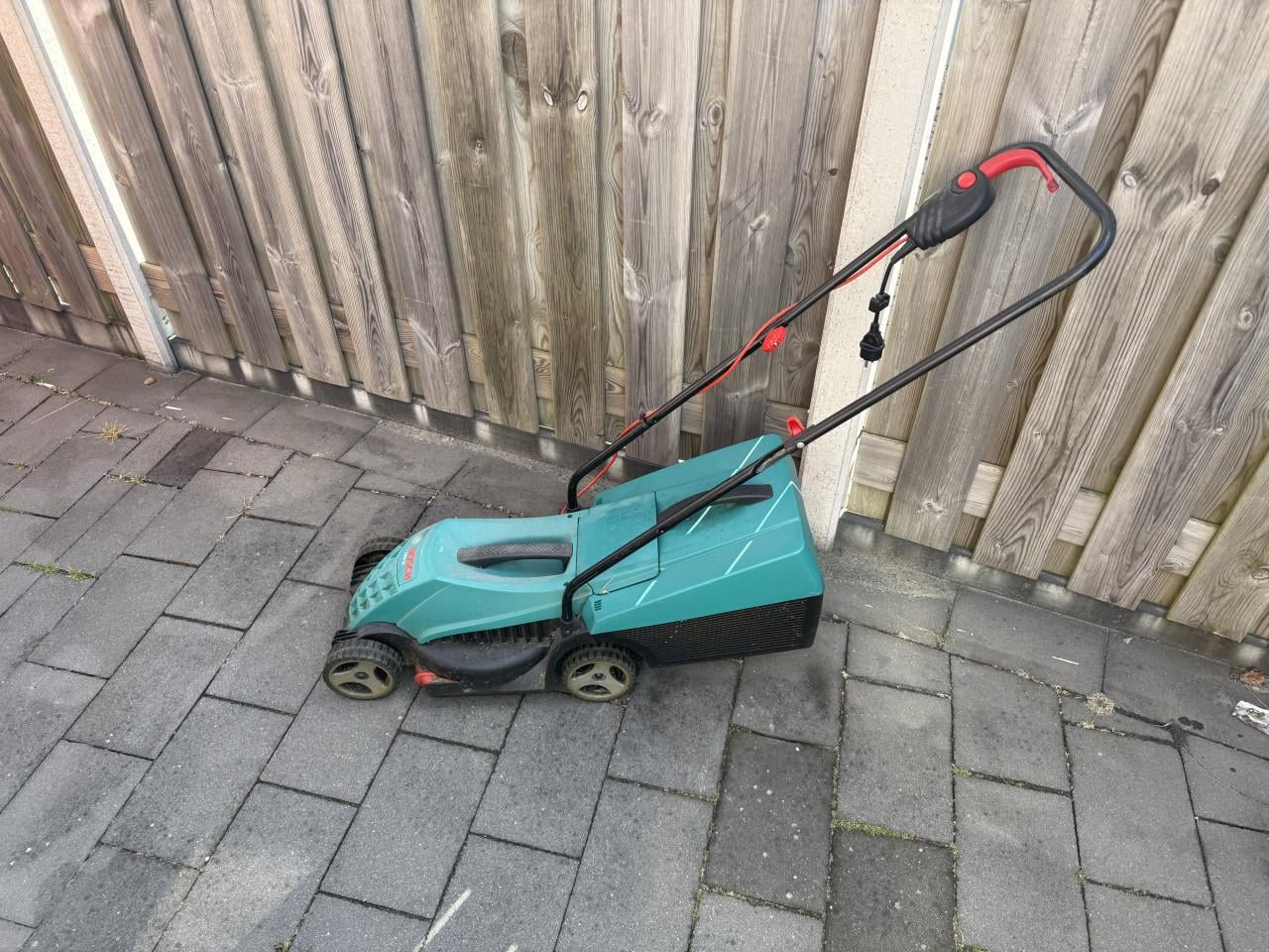 Electrische grasmaai bosch arm 32