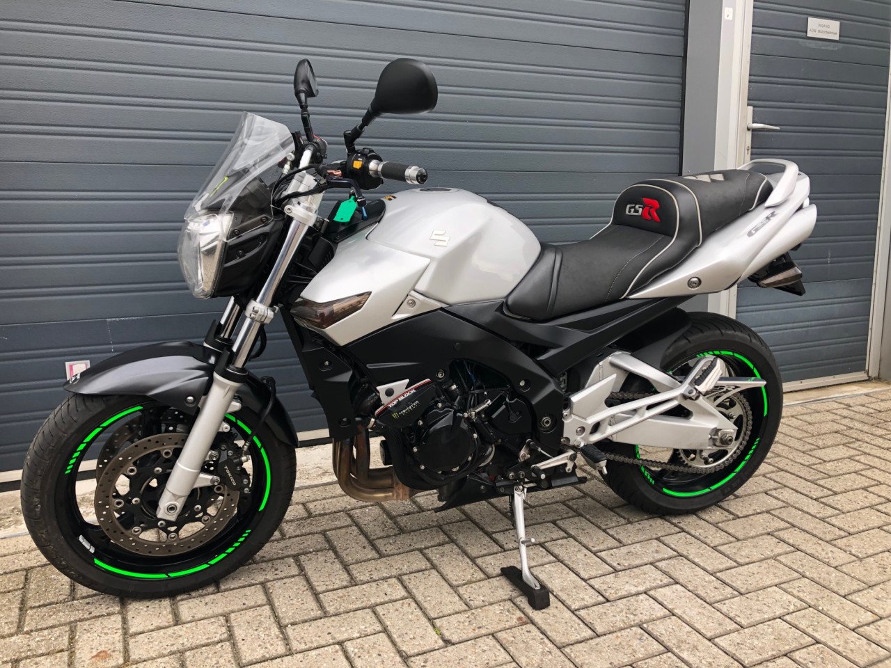 Suzuki GSR600 uit 2007 met 35 dkm, Rizoma, Ermax, etc, rijklaar €3250,-