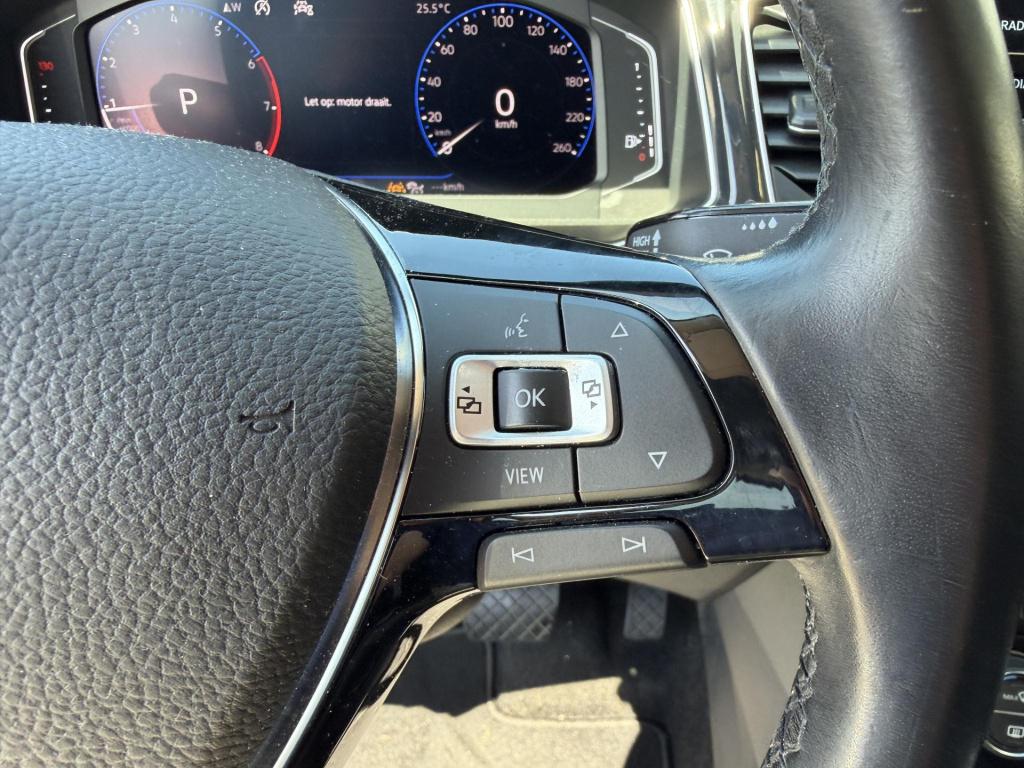 Volkswagen T-roc 1.5 tsi sport dsg virtuele cockpit |navigatie|trekhaak