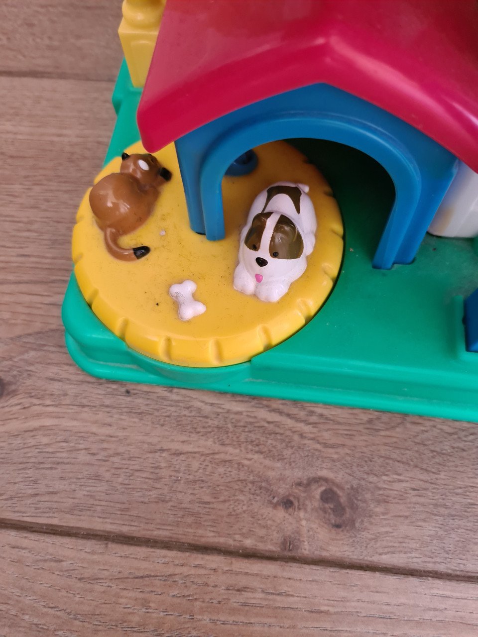 Fischer Price Little People huis met 6 geluiden.