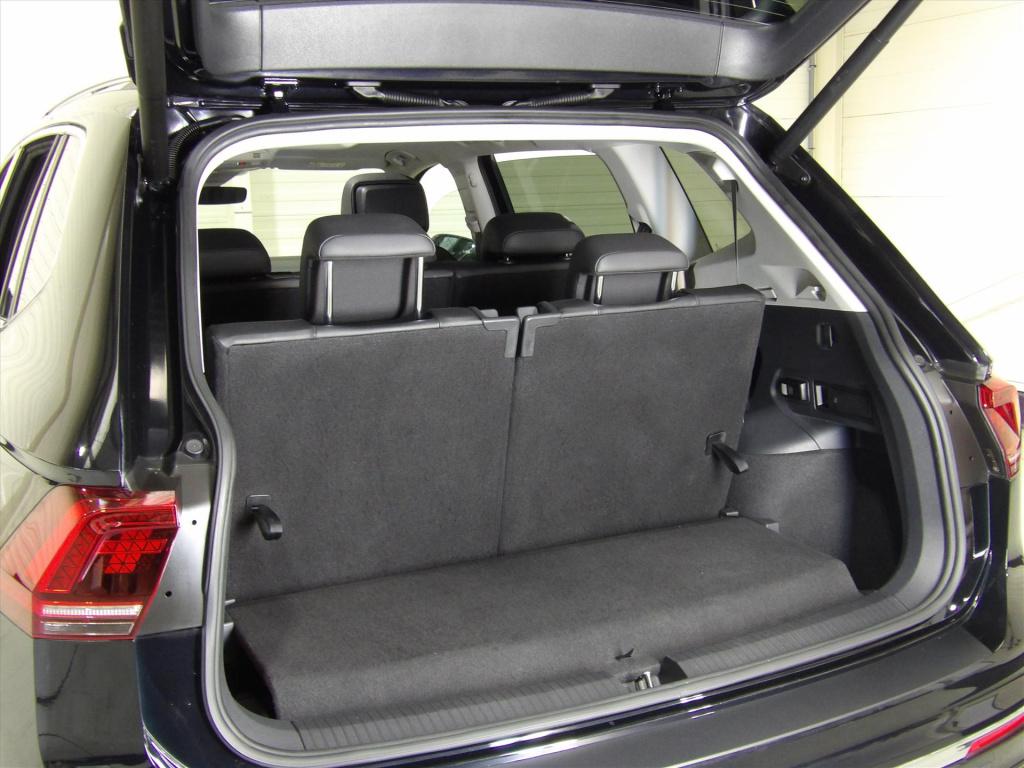 Volkswagen Tiguan 1.5 tsi 150pk dsg highline r-line 7-zits