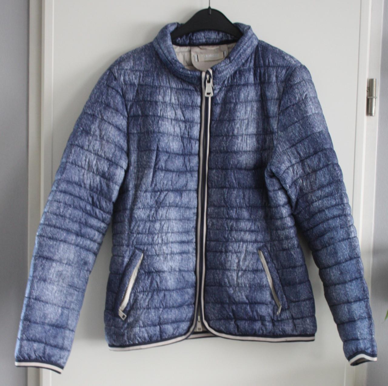 Lichtblauwe doorgestikte  tussen jas maat xl