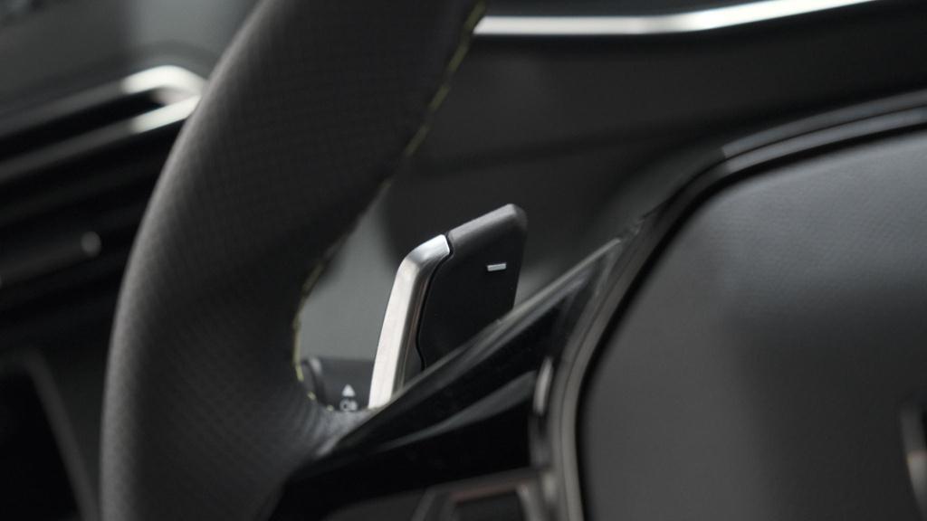 Peugeot 2008 puretech 130 eat8 gt | trekhaak | 360 camera | adaptieve cruis
