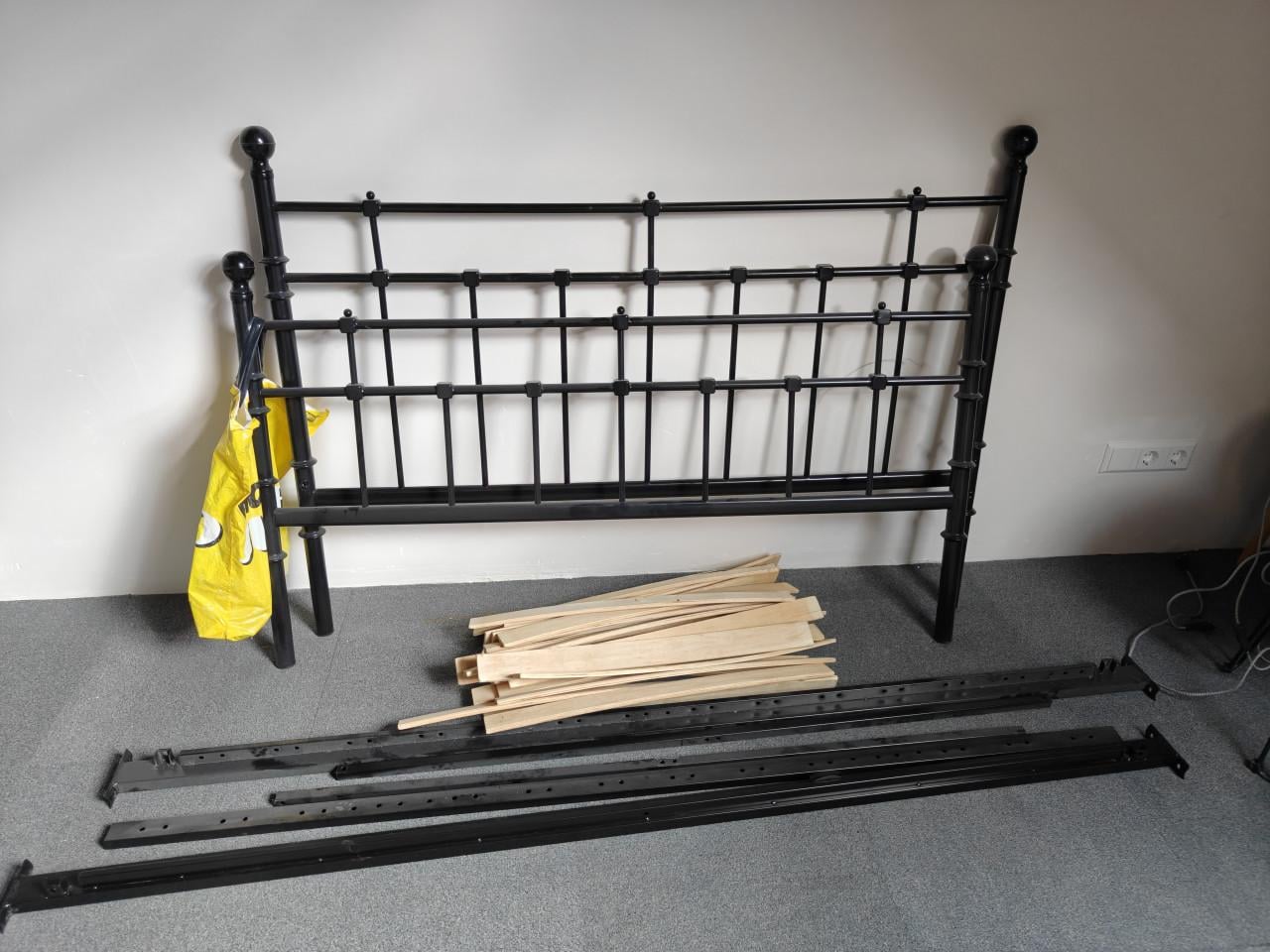Tweepersoons bedframe 140x200