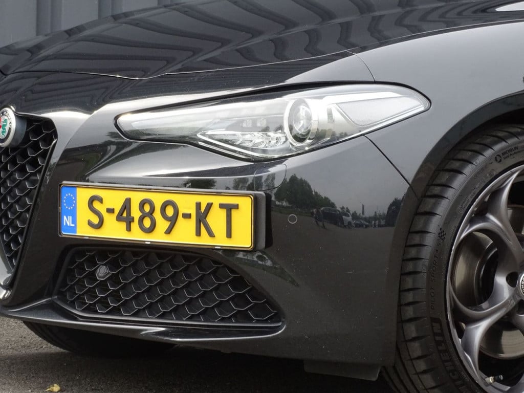 Alfa Romeo Giulia 2.0t b-tech stoel-&stuurwielverwarming | android auto | 1