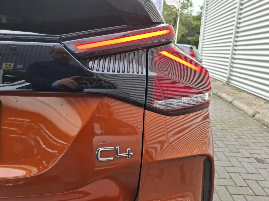 Citroen C4 130 eat8 automaat shine clima/lmv/nav/cam