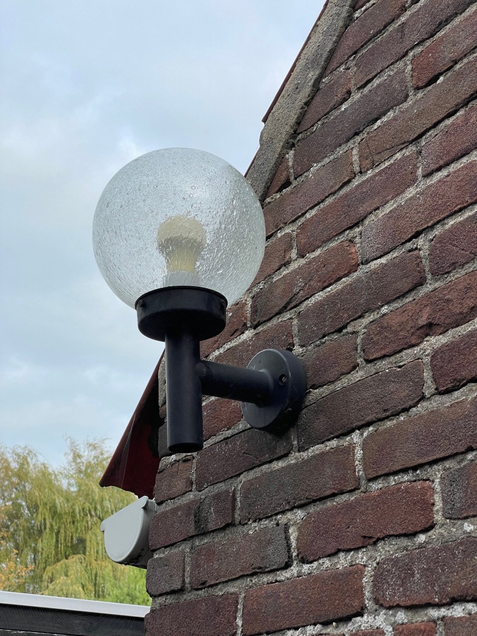 Te koop twee buitenlamp