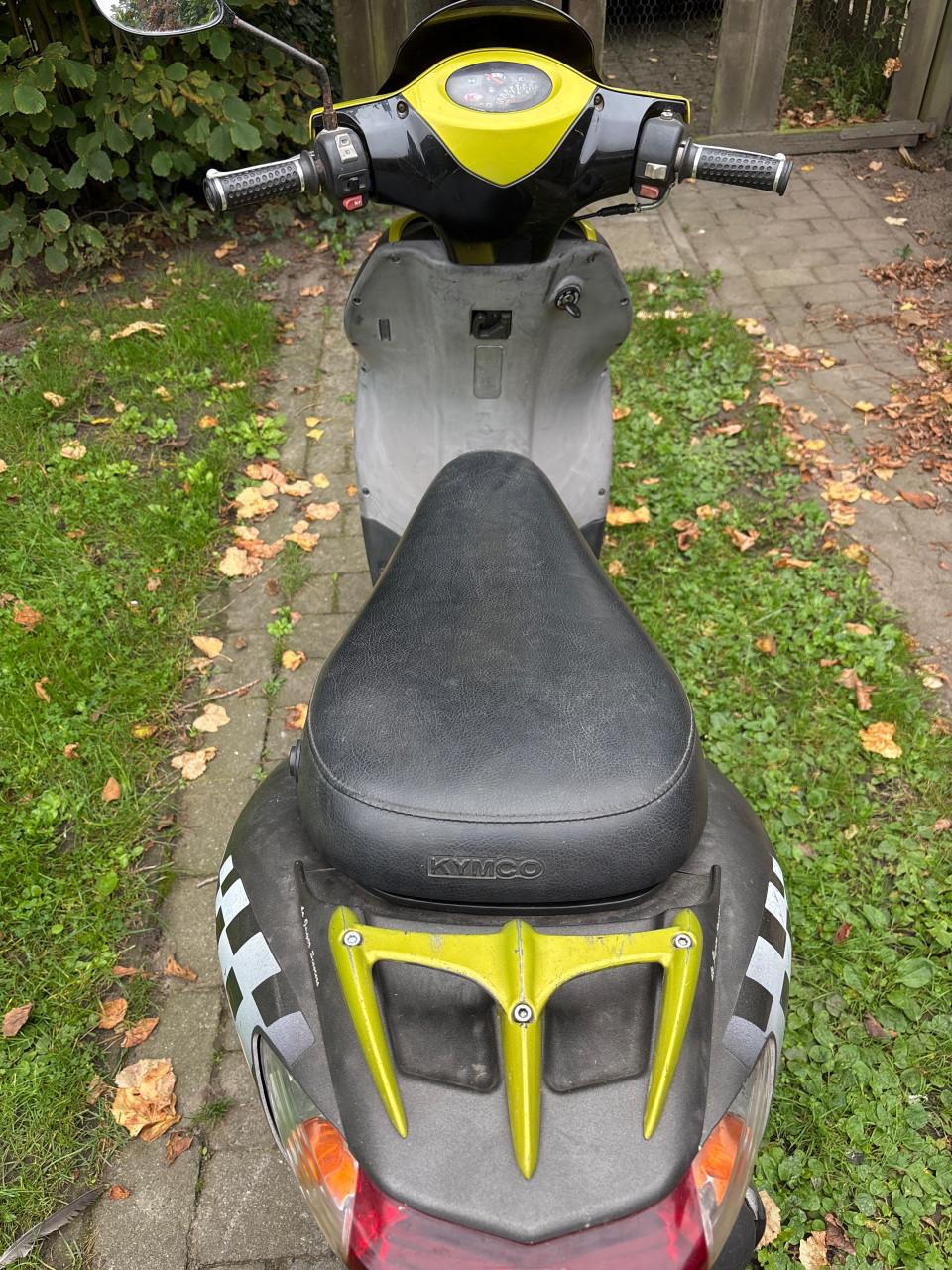 Kymco super 9 sports 50cc 2takt geel kenteken