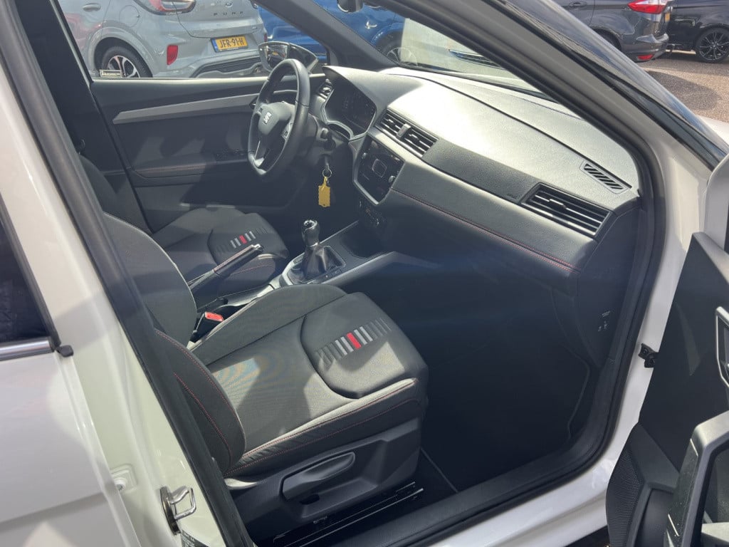 Seat Arona 1.0 tsi 115pk fr business intense , trekhaak