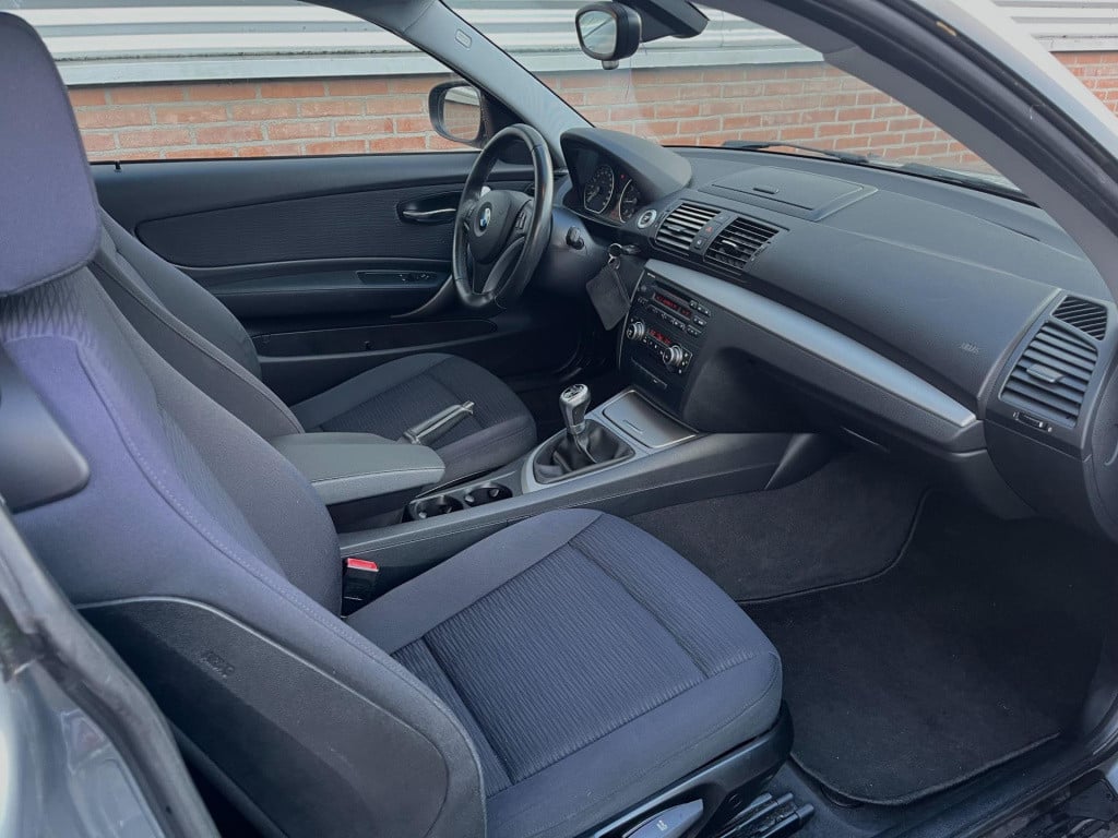 BMW 1 Serie 118i business line | orig. nl | climate | cruise