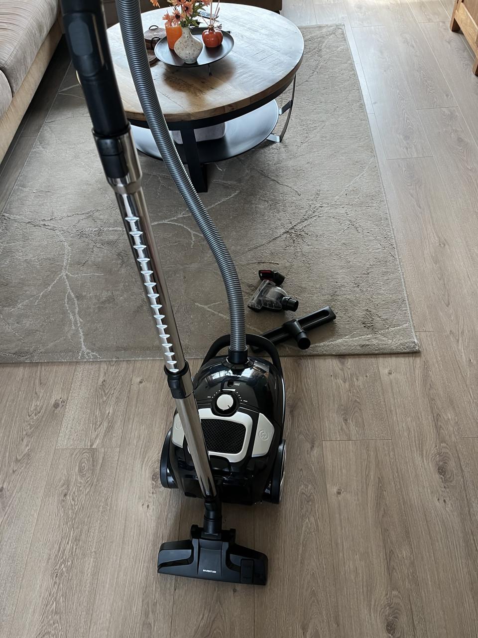 Te koop Inventum stofzuiger Z.G.A.N.