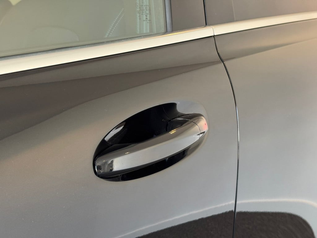 Mercedes-Benz Glb 200 business solution
