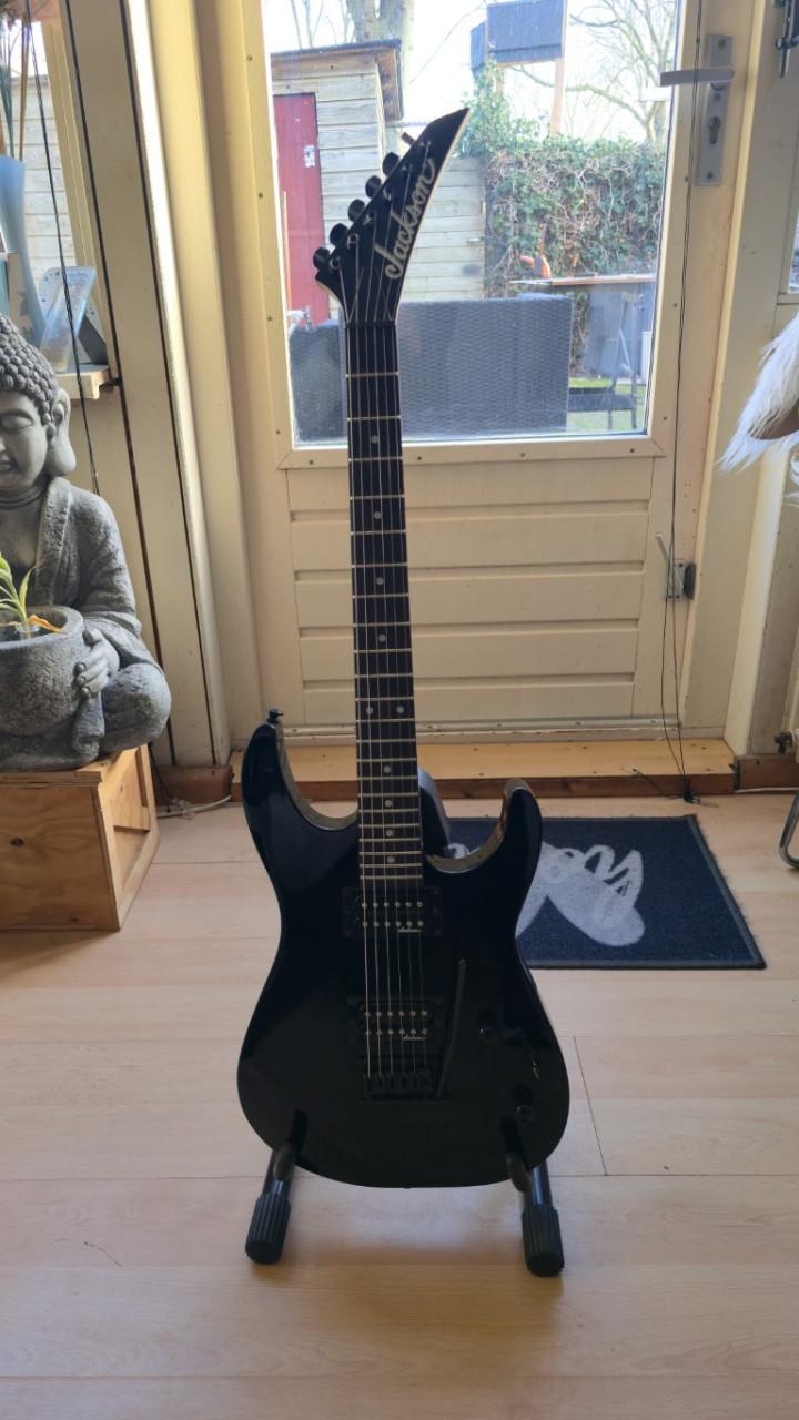 Prachtige Jackson JS11