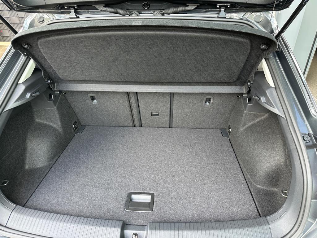 Volkswagen T-roc 1.5 tsi 150pk move | navi | carplay | stoelverwarming | ri