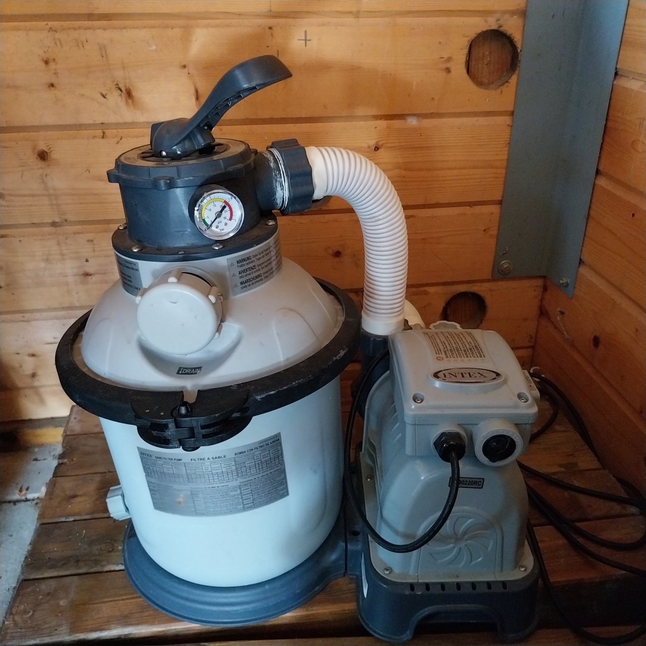 Zand/glas filterpomp met gratis zwembad erbij