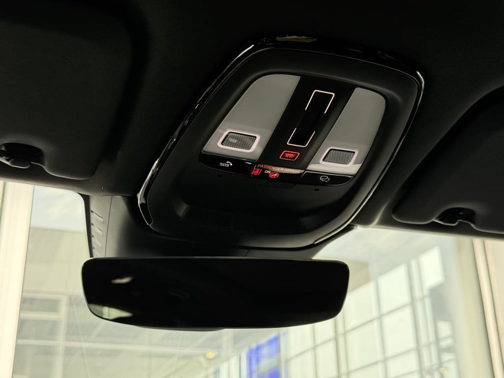 Volvo XC60 t8 455pk recharge ultra black ed| pano| 360 camera| stoel.vent|