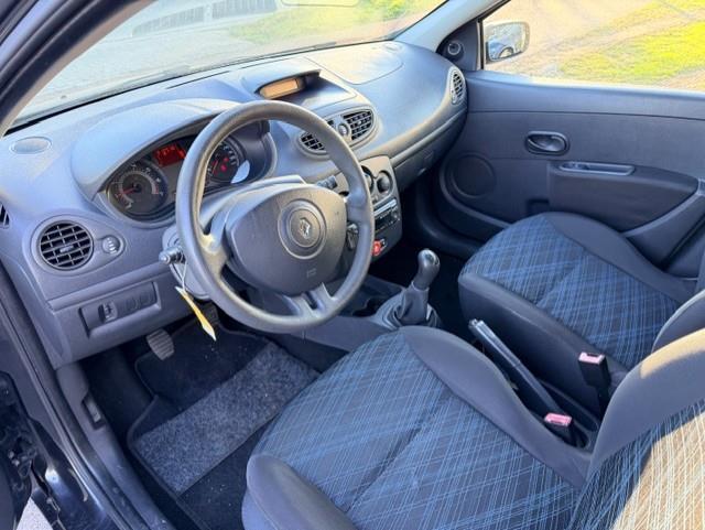 Renault Clio 1.2-16v business line