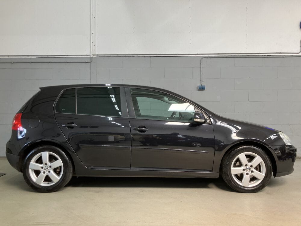 Volkswagen Golf 1.6 FSI Trendline