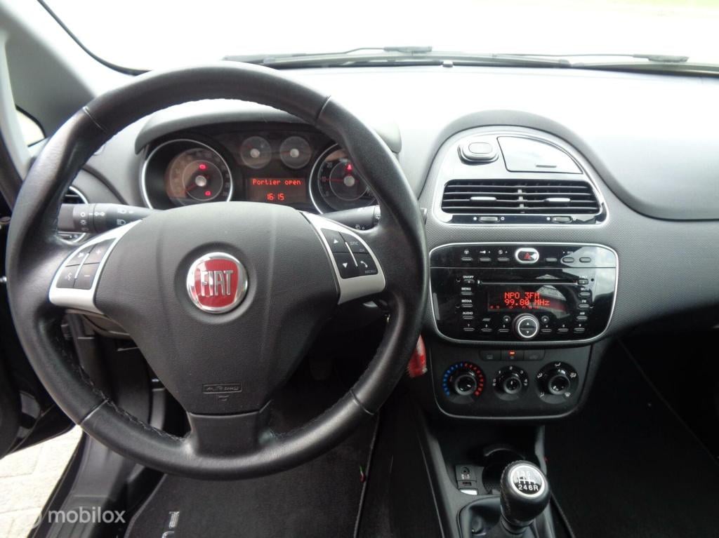 Fiat Punto evo 0.9 twinair turbo street/airco/cruise/5 deurs/pdc/nieuwe apk