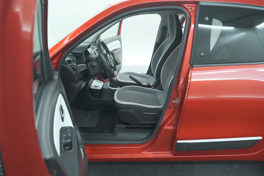 Renault Twingo sce 70 intens | parkeersensoren | cruise control | climate c