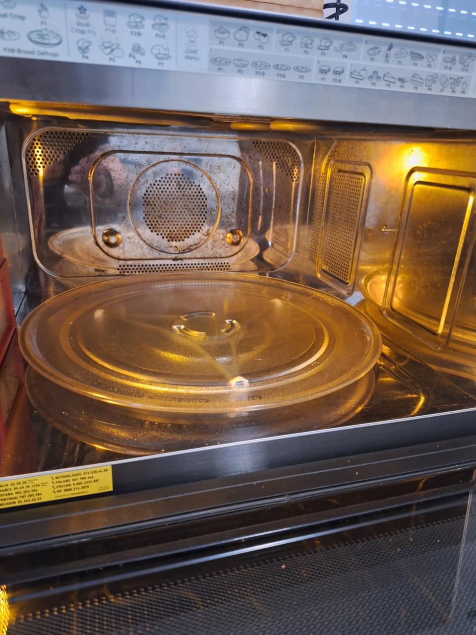 Combi oven-grill-magnetron
