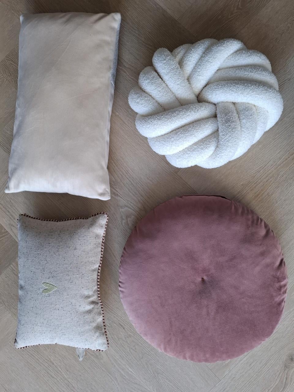 Kussens €5 per stuk