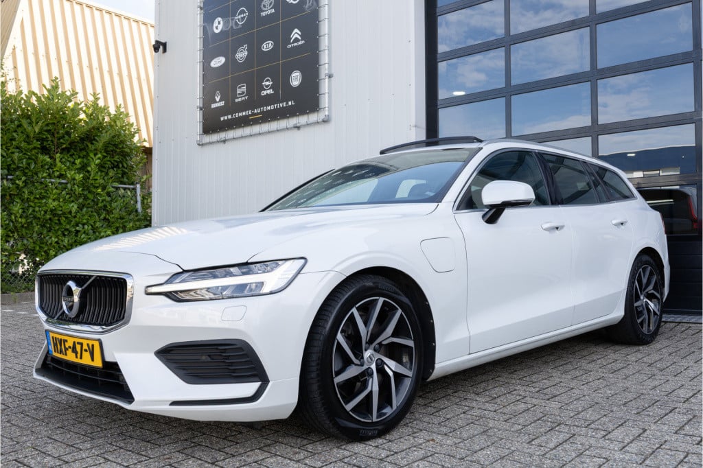 Volvo V60 2.0 t6 recharge awd business pro ✅pano✅acc✅leder