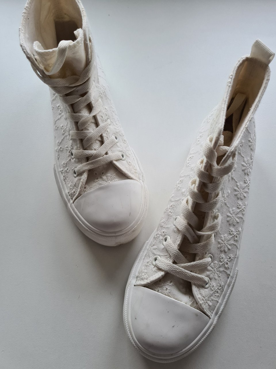 Nieuwe broderie hoge witte sneakers van Primark  Maat 39
